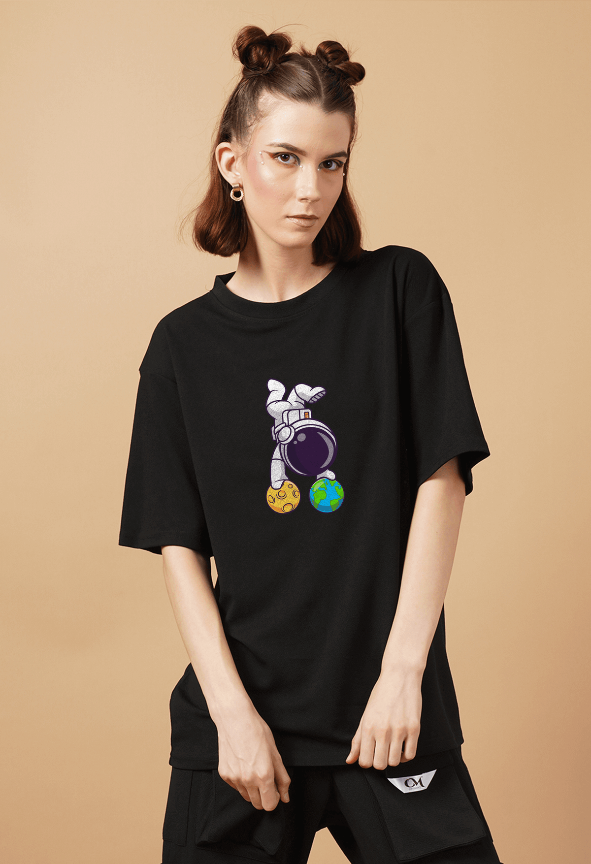 Black astronaut printed oversized t-shirt by offmint