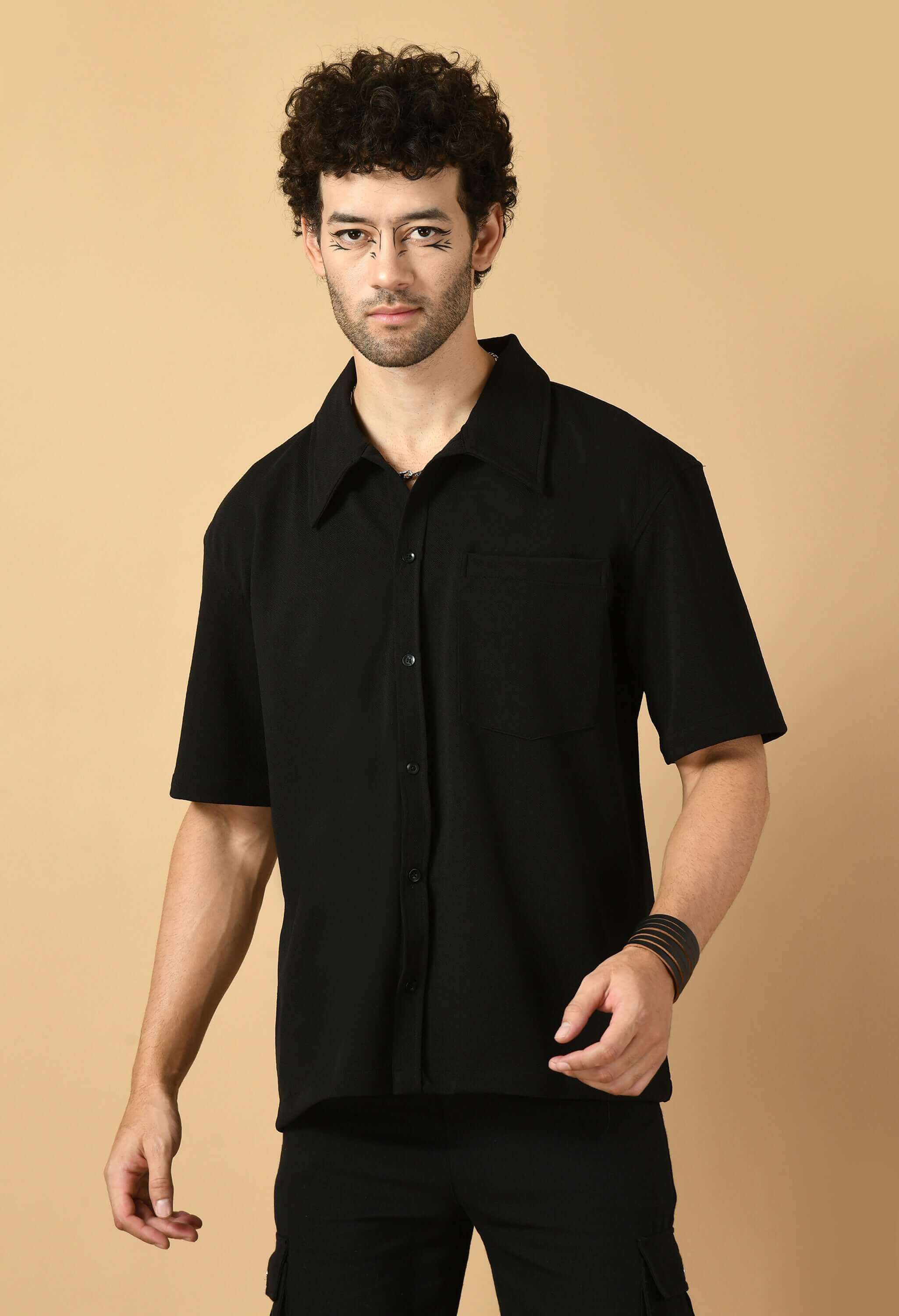 Black color men's overshirt by offmint