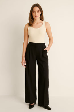 Wide-leg wonders Pant