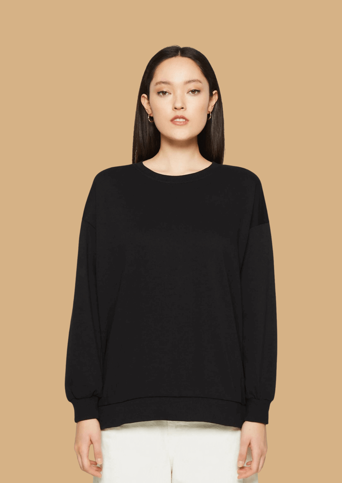 Women's black color sweatshirt by offmint