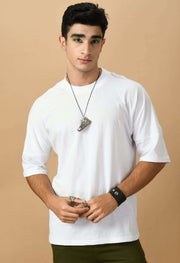 oversized white t-shirt